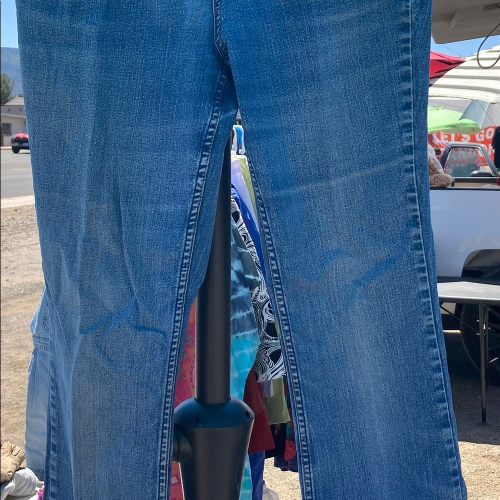 Levi’s boot cut gently worn very comfy